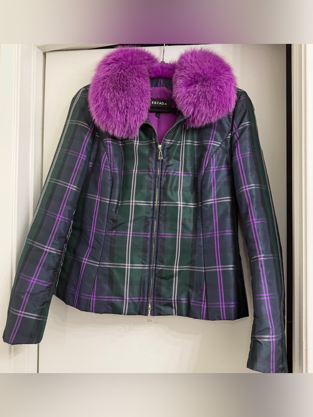 ESCADA Silk Plaid Zip-Front Jacket with Blue Fox Fur Trim Collar Size 40 Medium